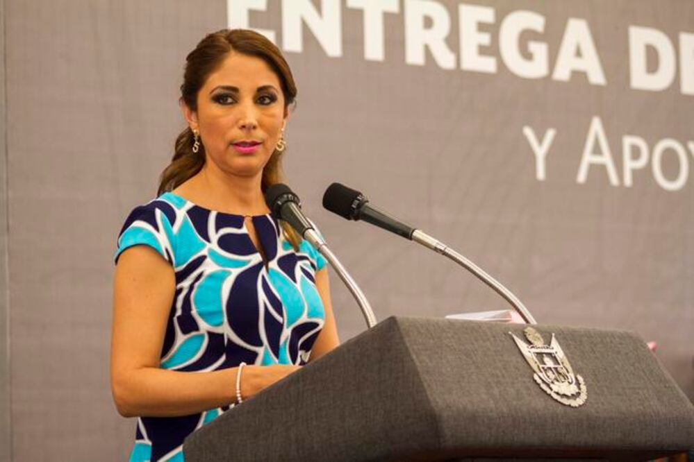 Luz María Quintanar de Ezequiel Montes es la alcaldesa que más ingresos percibe en todo el estado. (OBTURE PRESS)