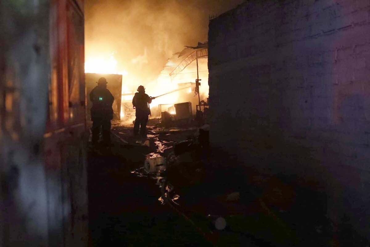 Protección Civil sofoca dos incendios