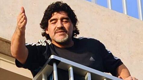 Maradona, un año más en Dubai