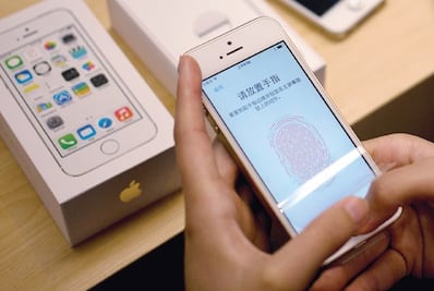 Agota Apple versión dorada de iPhone