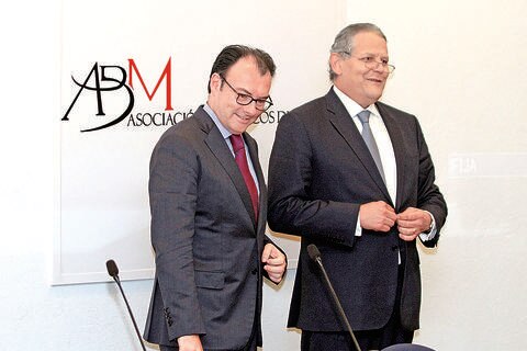 Alza de dólar no afecta estabilidad: Videgaray