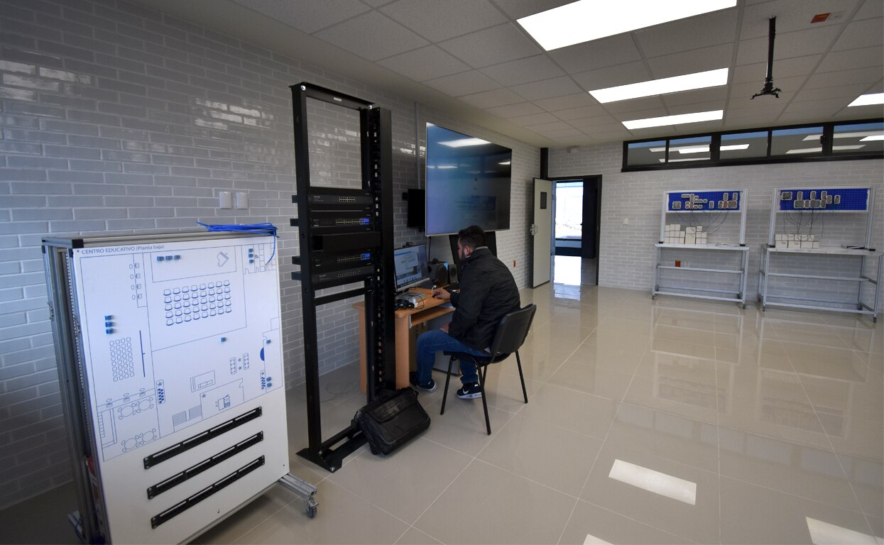 Inauguran centro multifuncional del ITQ