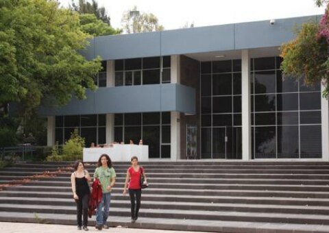 Patronato de la UAQ a cubrir necesidades