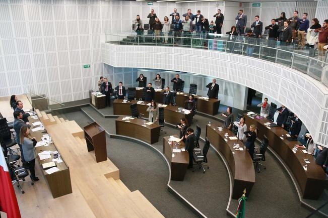 Legislan violencia política de género