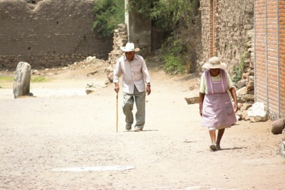 INEA: 74 mil queretanos son analfabetas; mayoría es adulta