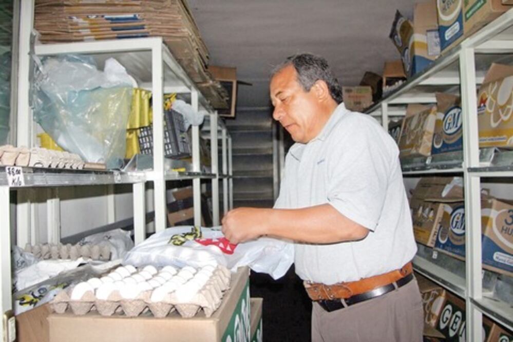Avicultores registran déficit por  escalada de precios