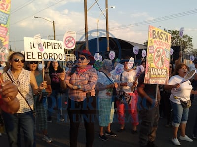 Vecinos protestan contra plaga de mosquitos del bordo Benito Juárez