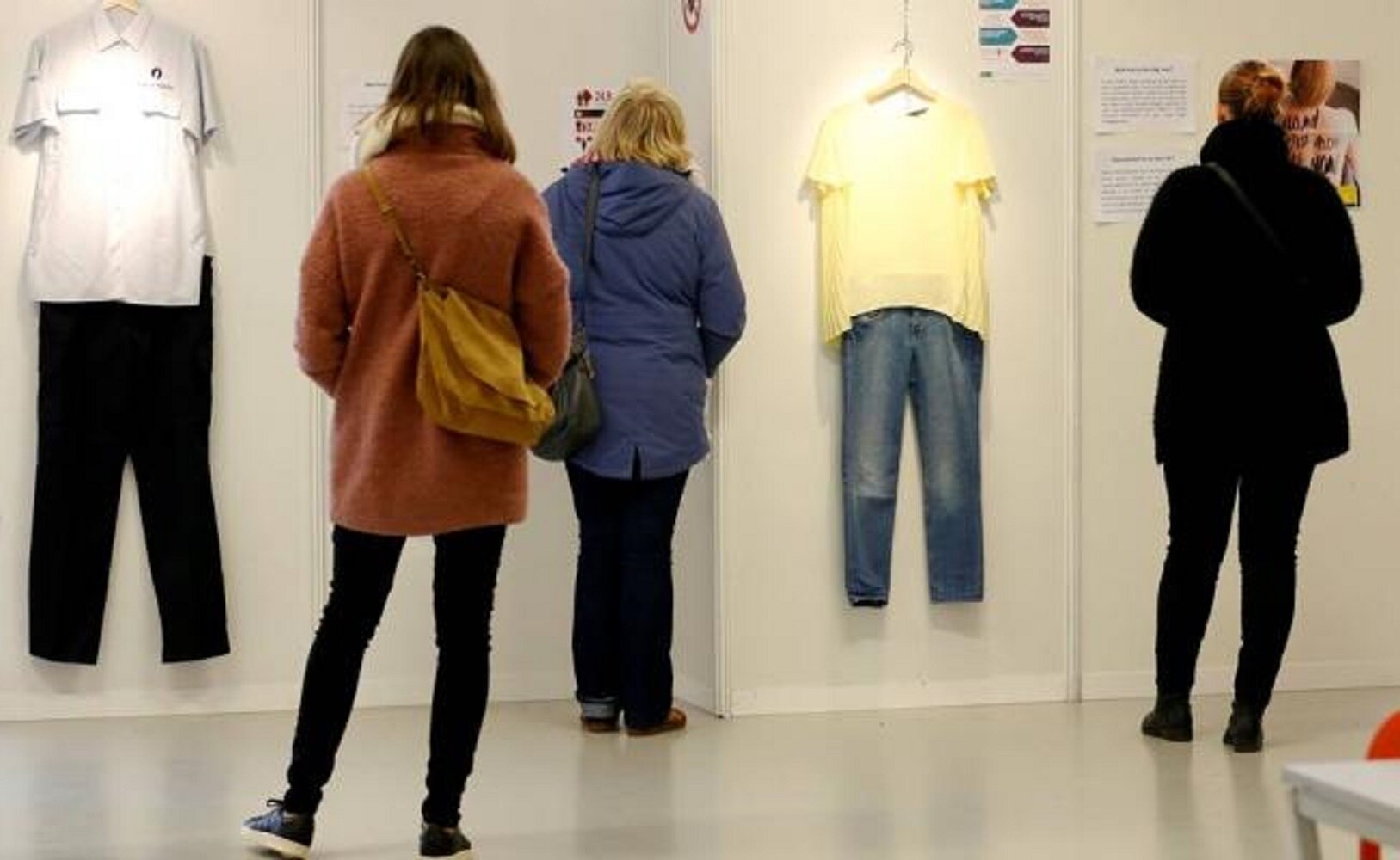 La ropa no "incita" violaciones a mujeres, demuestran