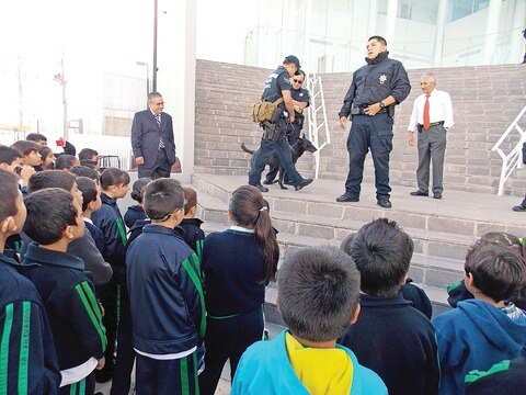Alumnos de primaria visitan sede de la PF