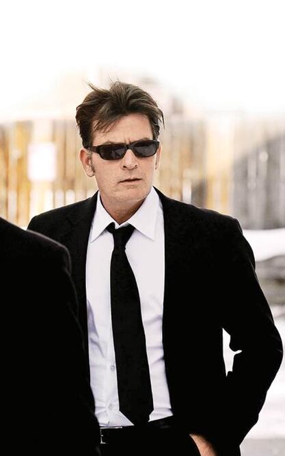 Defiende a su hija con huevos