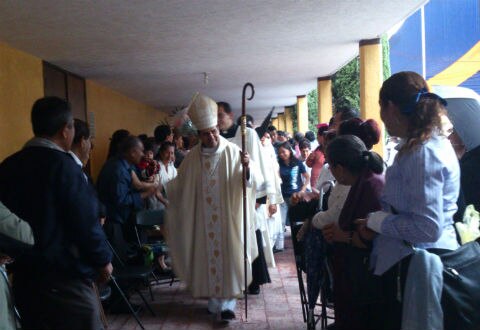 Celebra Obispo misa de aniversario 