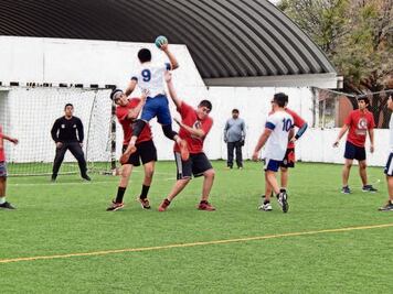 Balonmano define a sus campeones