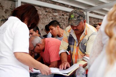 Encabeza Kuri octava entrega de escrituras