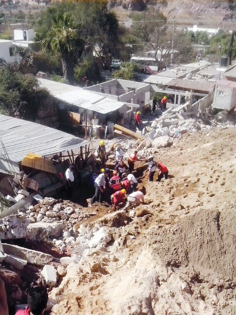 Hombre de 70 años de edad muere sepultado