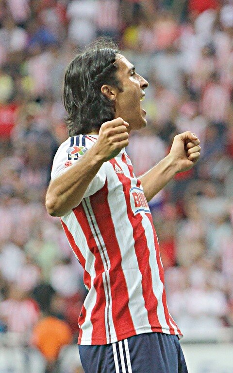 De Nigris rescata el orgullo chiva 