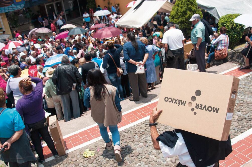 Reporta SCT avance de 65% para apagón