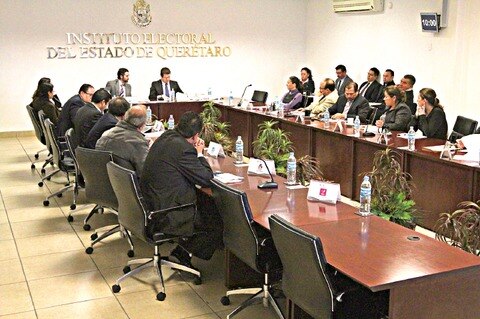 Cumplen partidos políticos con la paridad de género