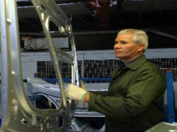 Crecen exportaciones de autos