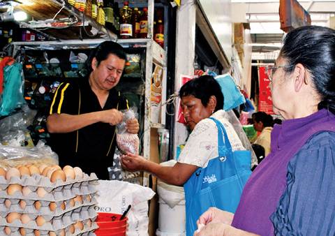 Exigen no especular con precio del huevo