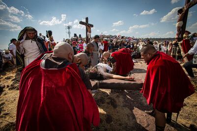 Más de 300 personas escenificaron la Pasión de Cristo en La Cañada