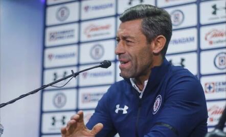 "Quiero animales competitivos en Cruz Azul": Pedro Caixinha