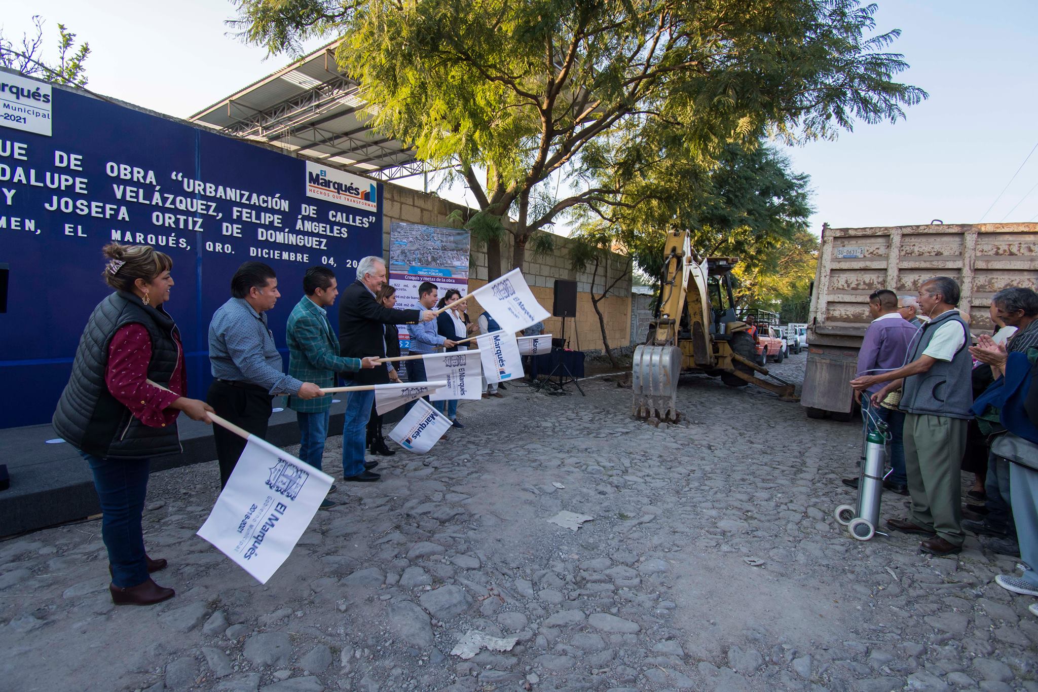 Edil da inicio a obras de urbanización en El Carmen
