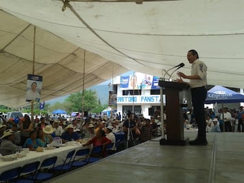 Domínguez se reúne con ganaderos de Jalpan