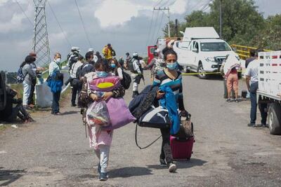 Por lluvias, evacúan a 2 mil 440 personas