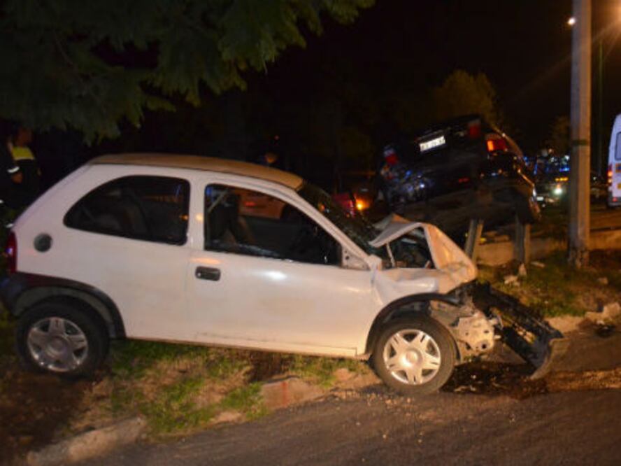 Chocan en Universidad y B. Quintana