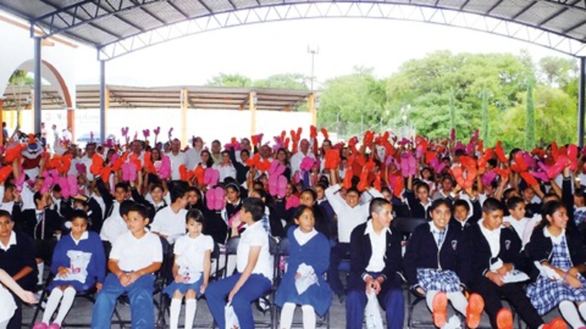 Visita Calzada a niños de la Sierra