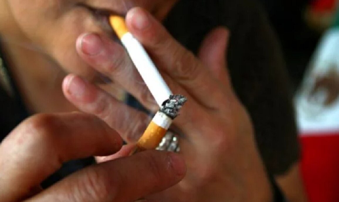 Congreso de Querétaro avala sancionar a quien arroje colillas en la vía pública