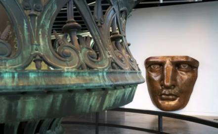 La Estatua de la Libertad tiene "a sus pies" su antorcha original