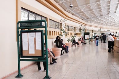 Aplazar comienzo de juicios orales