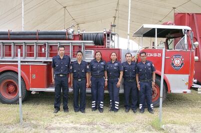 Buscan apoyo de Pemex a bomberos