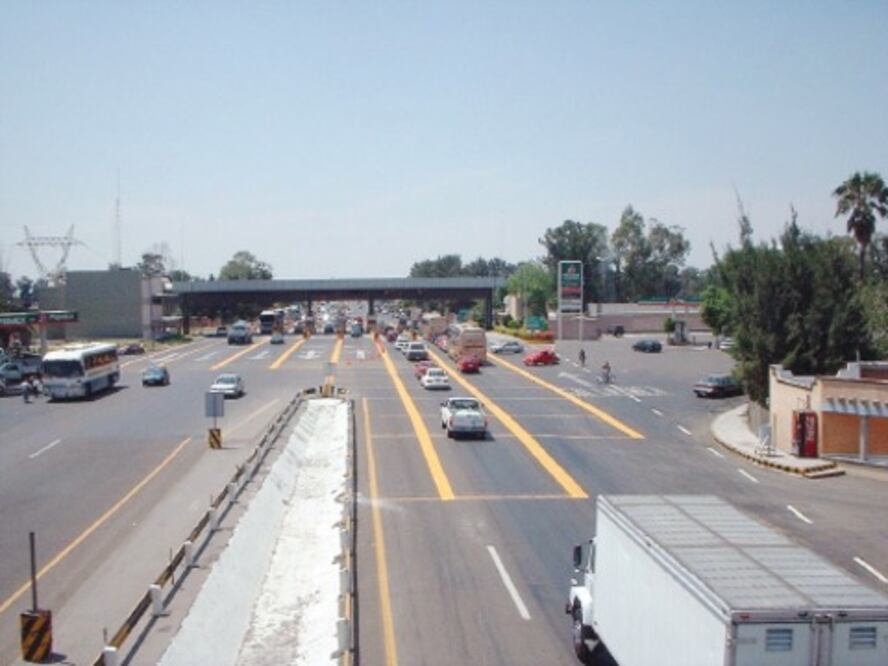 Constructores del estado van por vía