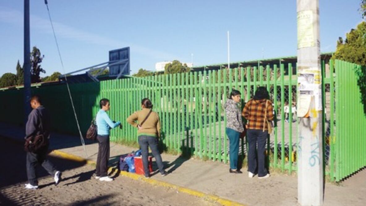 Piden apoyo a padres contra robos