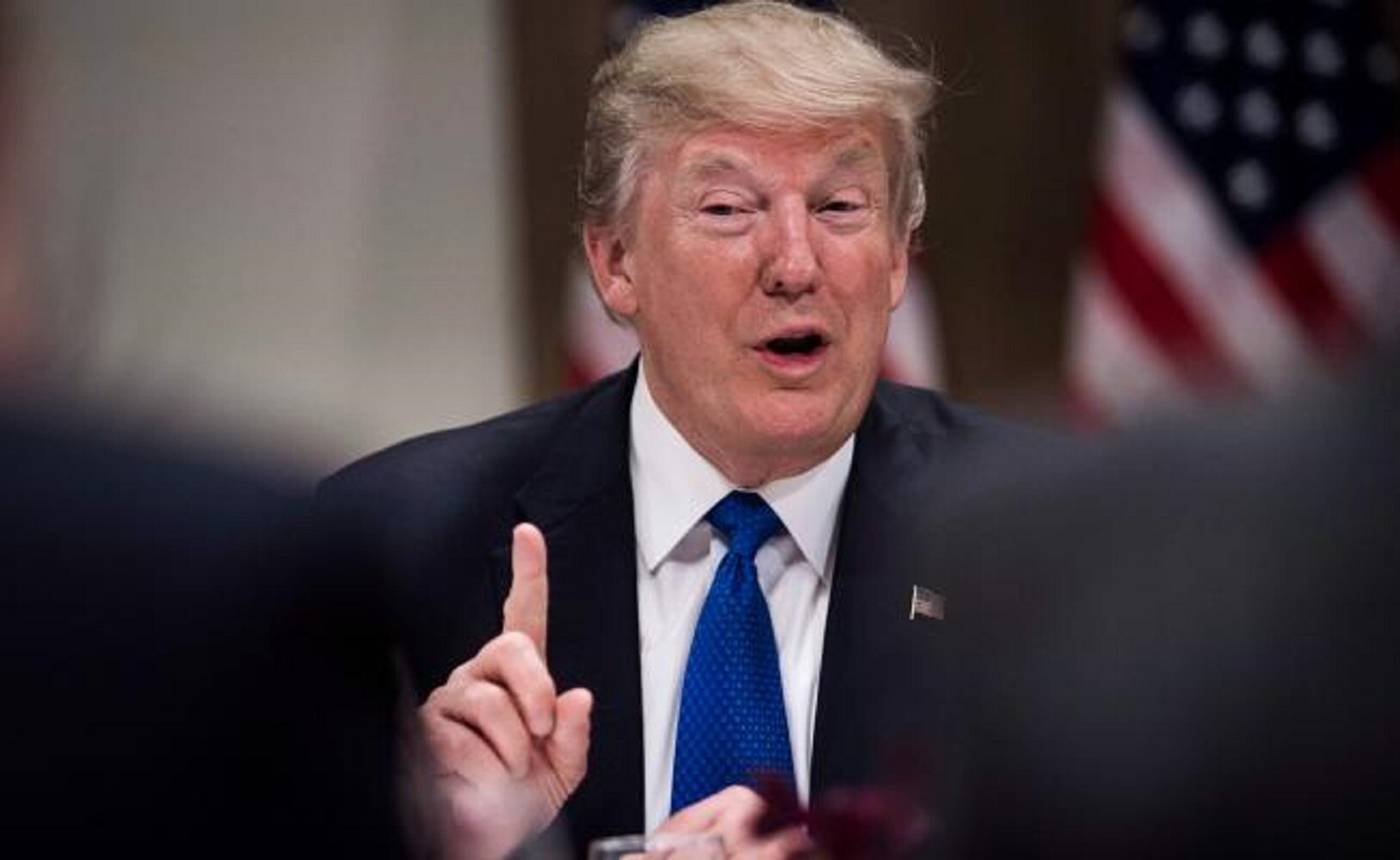 Tras polémica frase "países de mierda", Trump envía "saludos afectuosos" a África