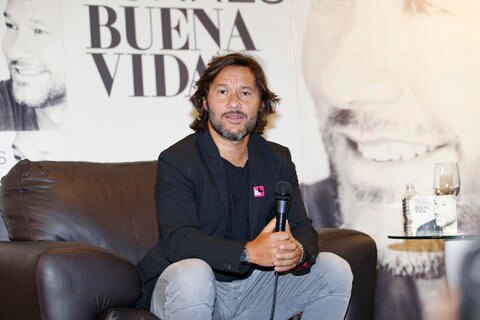 Diego Torres se da buena vida en cine