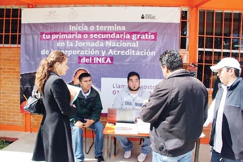 Analfabetismo baja 8% en la entidad