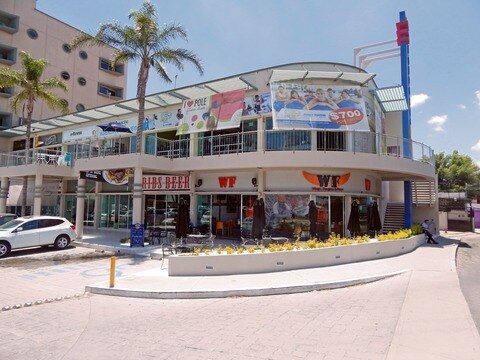 Reportan robo en local de comida