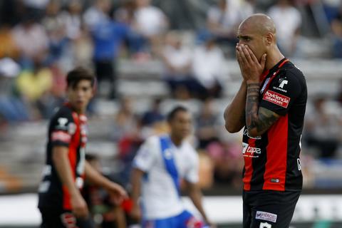 Pachuca suspende a su goleador Nahuelpán