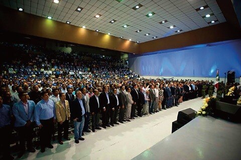 Francisco Domínguez presenta informe