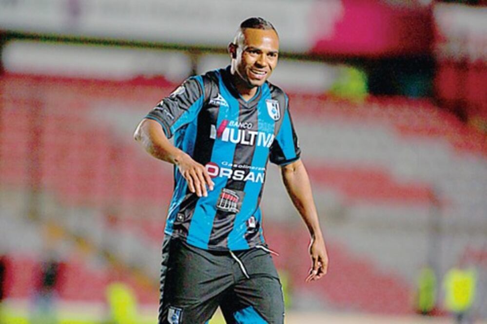 Los Gallos sepultan a débiles Mineros