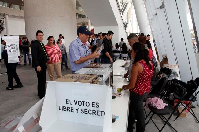 Presentan cronograma para proceso electoral