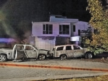 Queman vehículos de alcaldesa interina de El Marqués