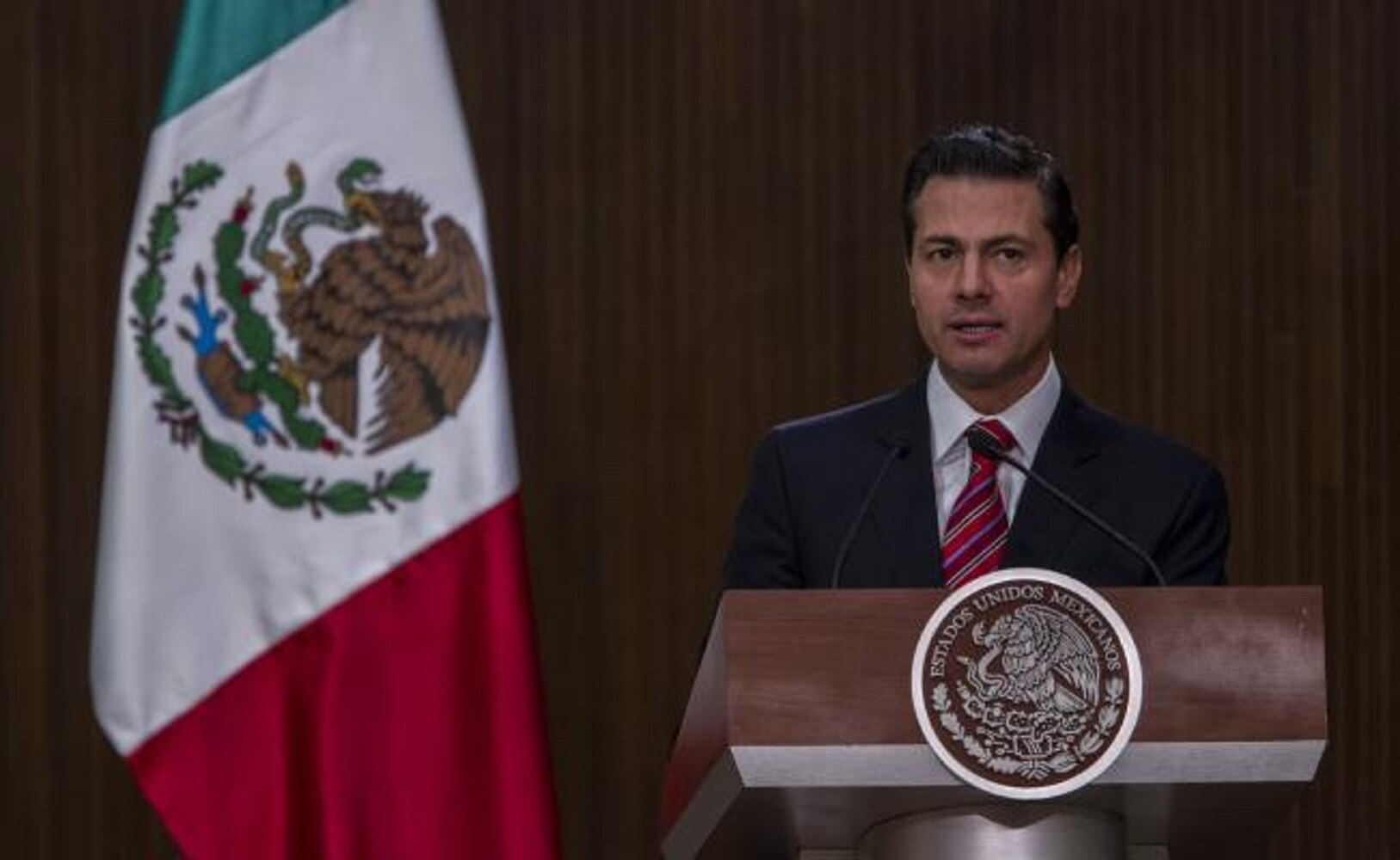 EPN cancela visita a la Casa Blanca tras áspera llamada con Trump, revela el Post