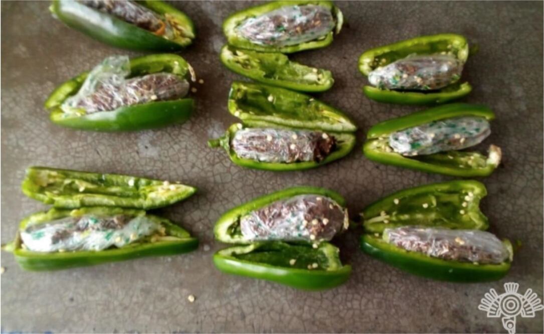 Intentan ingresar chiles rellenos de marihuana a penal de Puebla