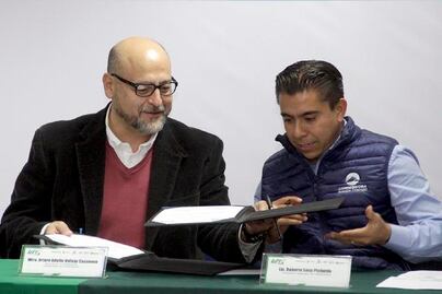 Firman convenio Corregidora y UTC
