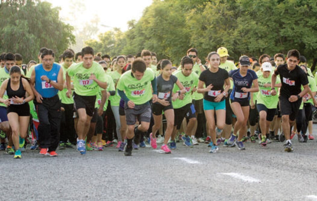 UAQ llevó a cabo Primera Carrera “FEUQ se mueve”
