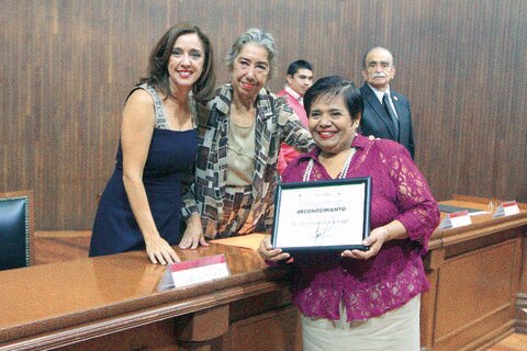 Reconocen valor de adultos mayores